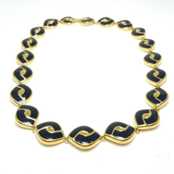Vintage Chunky Black Enamel and Gold Tone Chain Collar Necklace, Retro 80s Style - Picture 2 of 6